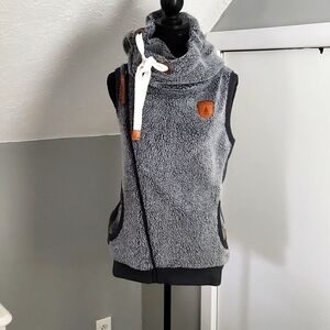 Wanakome Sherpa Hooded Vest, Grey, Women's XS